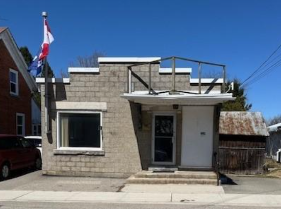 Realtor_8_Main_Street_Elgin.jpeg