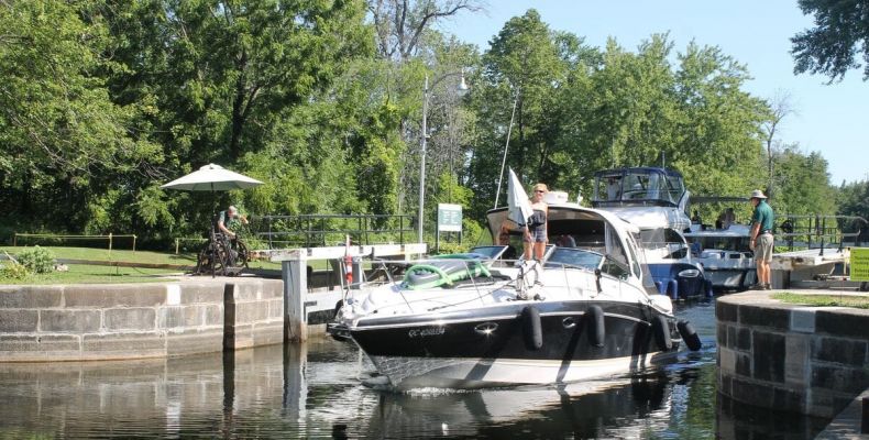 Poonamalie Lock, canal