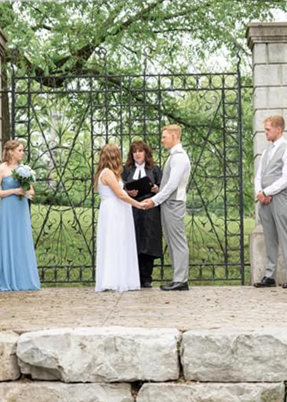 Wedding Officient Shellee Fournier