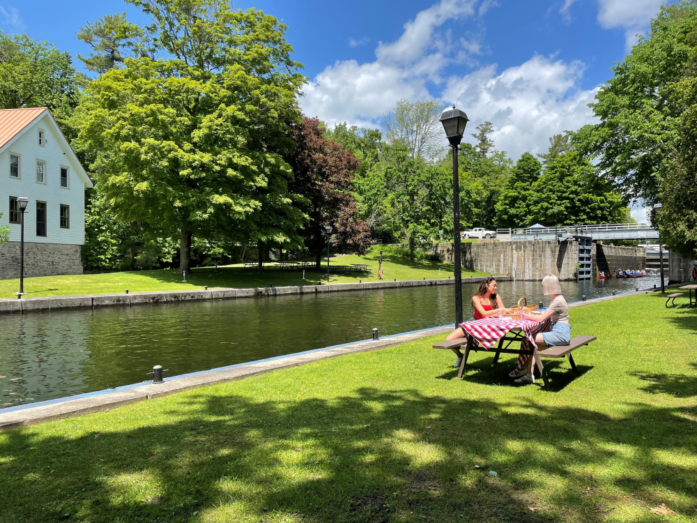 Cruise into Chaffeys Lock